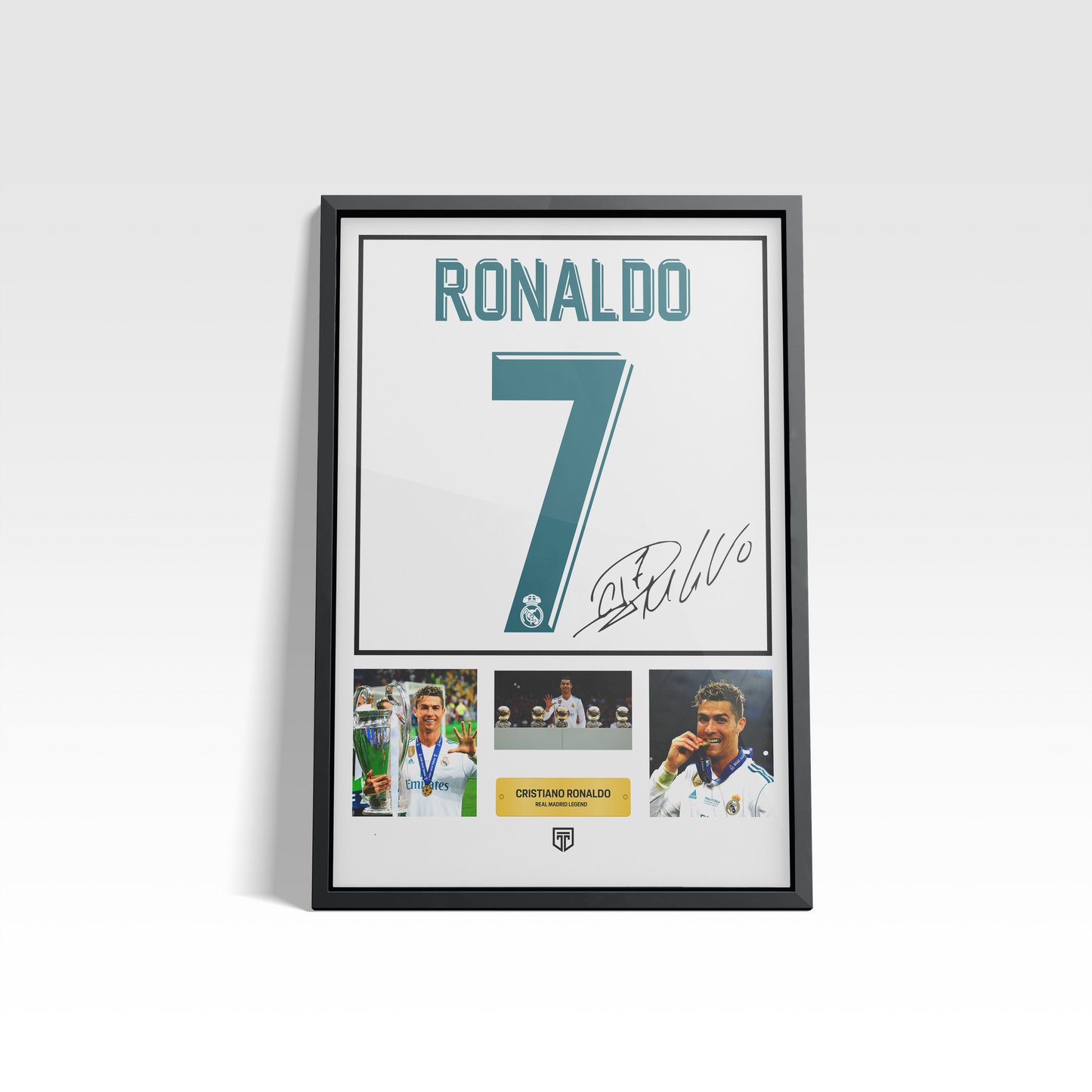 CUADRO MEMORABILIA CR7 REAL MADRID 3